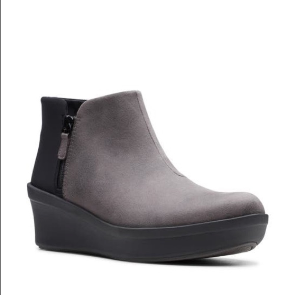Clarks Cloudstepper Women's Step Rose Up Booties <wide fit> - Picture 3 of 11